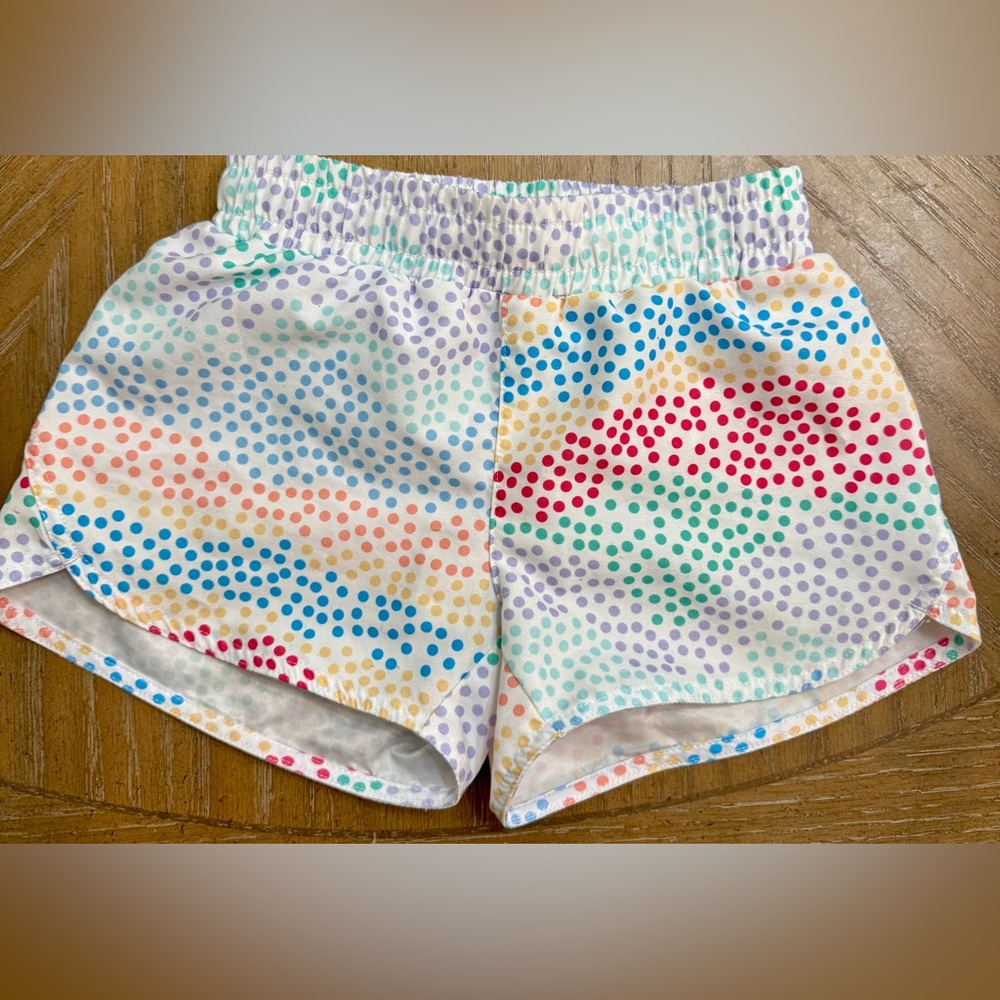 Girls athletic shorts • 4T